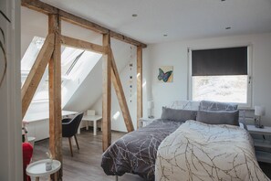 1 quarto, Wi-Fi de cortesia, roupa de cama