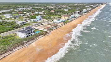 Beach nearby, kayaking, fishing