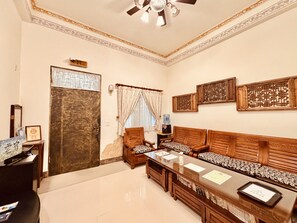 Reception - YunSu Hostel (Hualien City)