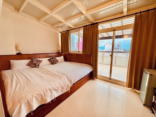 Family Triple Room | Free WiFi, bed sheets - YunSu Hostel (Hualien City)