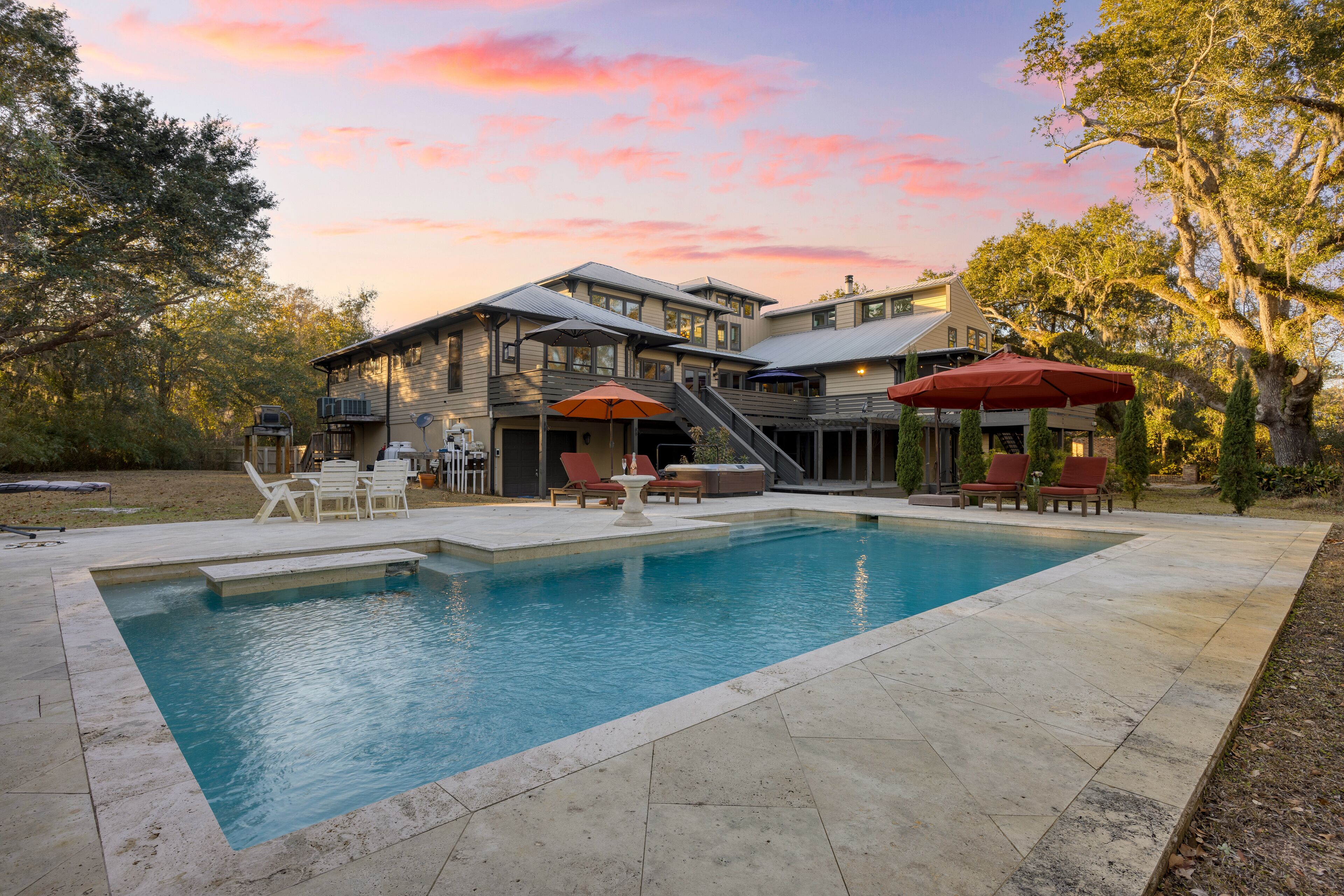 Blackwater Bay Hideaway by AvantStay | Waterfront, Pool, Dock, Hot Tub