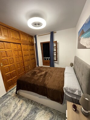 2 quartos, ferros/tábuas de passar roupa, berço de viagem, Wi-Fi