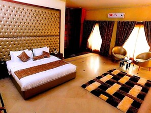 Deluxe Double Room | Free WiFi - Signature Residence (Islamabad)