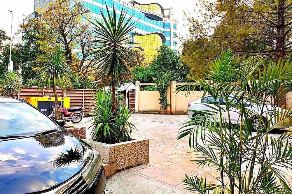 Signature Residence