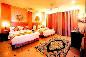 Quadruple Room | Free WiFi - Signature Residence (Islamabad)