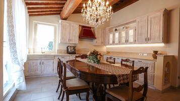 Colazione a buffet inclusa, servita tutte le mattine