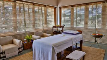 Lichaamsbehandelingen, aromatherapie, diepe bindweefselmassages