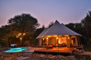 Presidential Tent, Private Pool, Mountain View | Egyptian cotton sheets, premium bedding, memory foam beds, minibar - Sawai Shivir Ranthambore by TUTC (Sawai Madhopur)