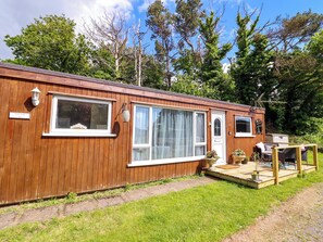 Outdoor dining - Chalet Forte (Aberdovey)