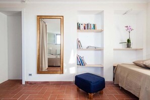 2 bedrooms, iron/ironing board, travel crib, free WiFi