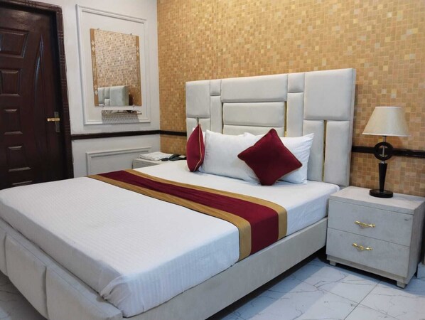Standard Double Room - Comfort Zone Hotel (Lahore)