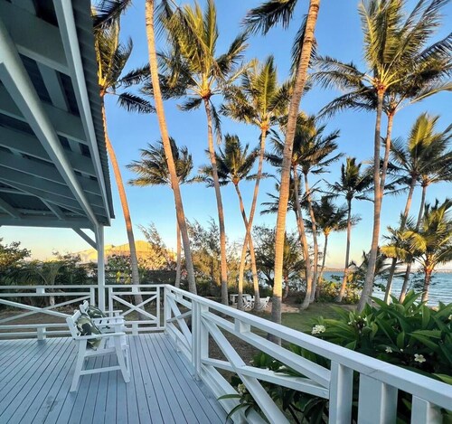 Bowen Beach House Absolute beachfront family holiday home