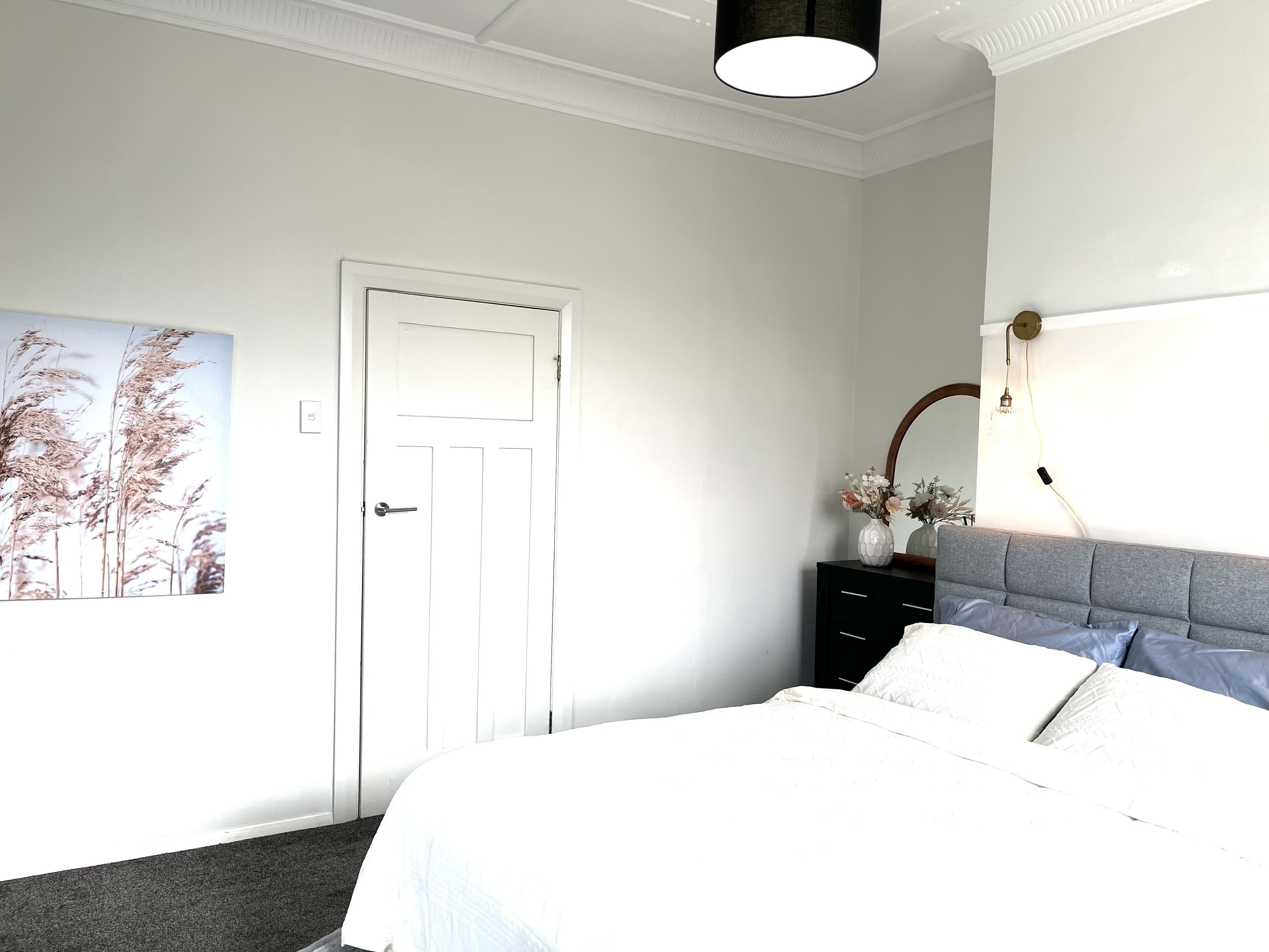 3 bedrooms, desk, travel crib, WiFi