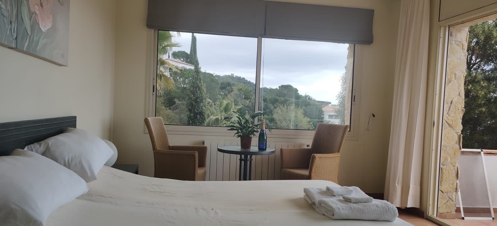 4 Schlafzimmer, Bügeleisen/Bügelbrett, WLAN, Bettwäsche