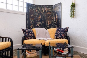 Interior - Beachside, Private Rooftop w/ Generator (Santurce)