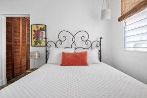 2 Schlafzimmer, Bügeleisen/Bügelbrett