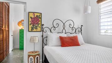 4 sovrum, strykjärn/strykbräda och sängkläder