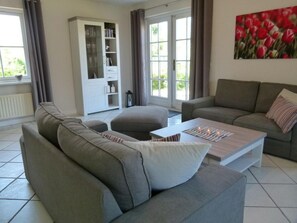 TV, DVD-spiller og stereoanlegg