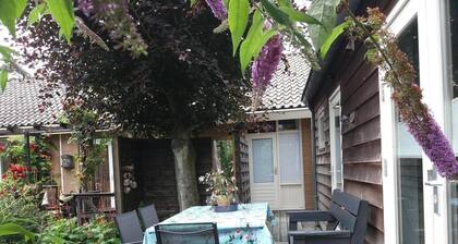 Holiday home Merel in Den Helder. Suitable for 3 people, 1 bedroom. Sauna.