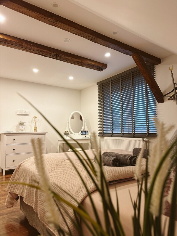 Spa - Gemütliche 2-stöckige Ferienwohnung 3 Minuten von der Autobahn! (Bayreuth)