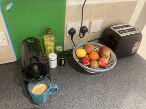 Kaffee und/oder Kaffeemaschine