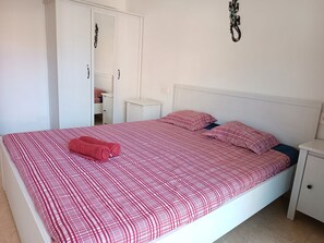 1 quarto, ferros/tábuas de passar roupa, Wi-Fi de cortesia