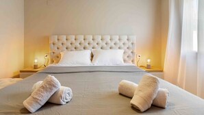 2 bedrooms, iron/ironing board, internet, bed sheets