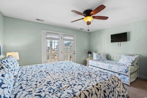 4 bedrooms, iron/ironing board, WiFi