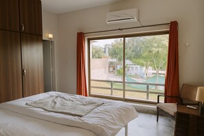 5 chambres, accès Internet, draps fournis