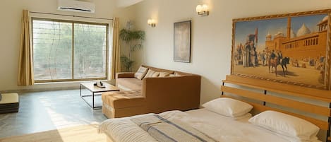 5 bedrooms, internet, bed sheets