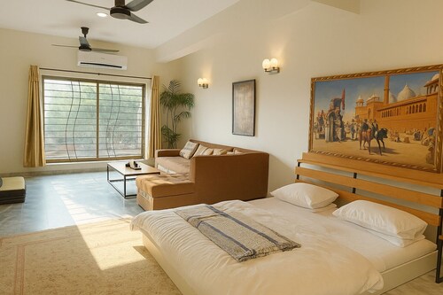 Spacious 5-bedroom townhome in fabulous Rawalpindi with AC