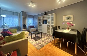 基本公寓 | 客廳 | 平面電視