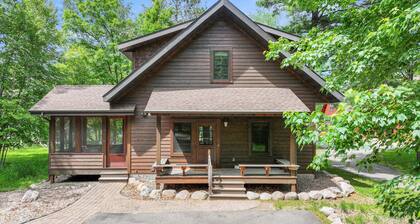 NEW! Beautiful Whitefish Chain Escape