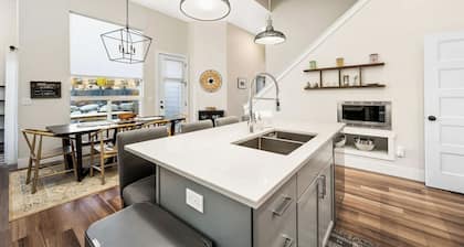 Chic Riverstone Escape: Hot Tub with EV Charger