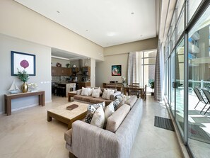 TV - Splash into Style Ground Floor Poolside Condo #103 (Puerto Peñasco)
