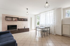 Smart TV - 1 Bedroom Apartment in Desenzano del Garda (Desenzano del Garda)