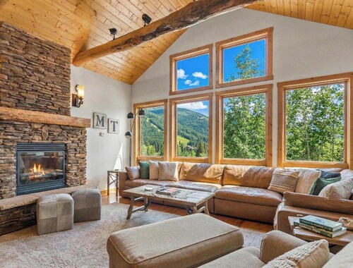 Amazing Mountain View | Ski In / Ski Out | Hot Tub