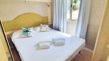 2 makuuhuonetta, Wi-Fi, vuodevaatteet