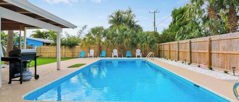 Outdoor pool, a heated pool