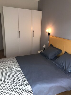 1 bedroom, WiFi, bed sheets - Charming and cosy fully renovated flat, in the luxurious district near the sea (Nice)