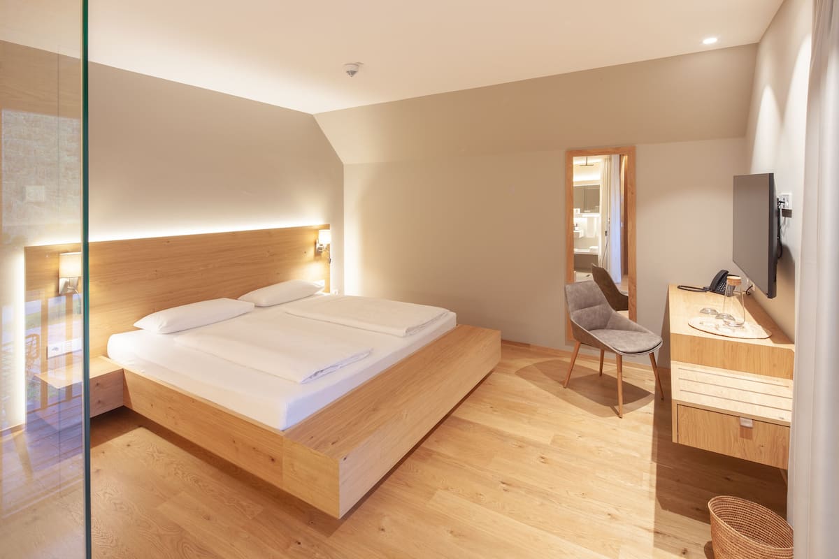 Chambre Double | 2 chambres, coffres-forts dans les chambres, Wi-Fi gratuit