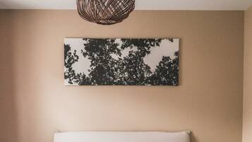 Classic Room | 1 bedroom, iron/ironing board, free WiFi