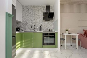 Fridge, microwave, oven, stovetop