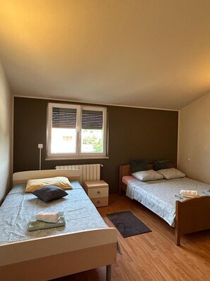 2 Schlafzimmer, Bügeleisen/Bügelbrett, WLAN, Bettwäsche