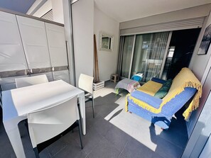 Outdoor dining - A78 - Excellent flat in a complete urbanisation (Villajoyosa)
