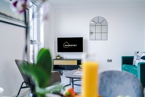 Apartment | Business centre - Up To 20 Percent Off Short Term Stays Mcr (Salford)