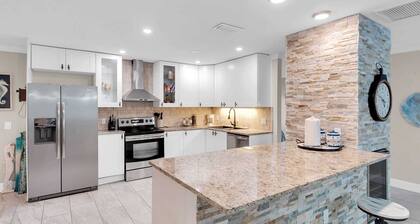 Amazing Htd Pool+HotTub +13 min to Beach+4BR/20ppl