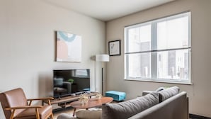 Unclassified image, 3 of 20, button - Milwaukee Executive 1BD 1BA Downtown Apartment (Milwaukee)