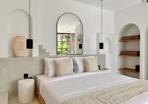 1 bedroom, iron/ironing board, WiFi, bed sheets - Tropical One-bedroom Suite (Kecamatan Kuta Selatan)