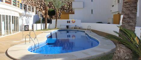 Indoor pool, outdoor pool